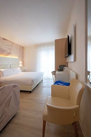 Superior Triple Room with Sea View