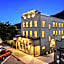 Stirling All Suites Hotel