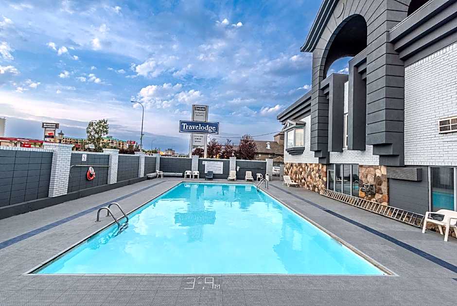 Travelodge by Wyndham Calgary South