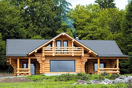 Harghita Log Houses