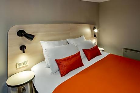 One Bedroom Apartment