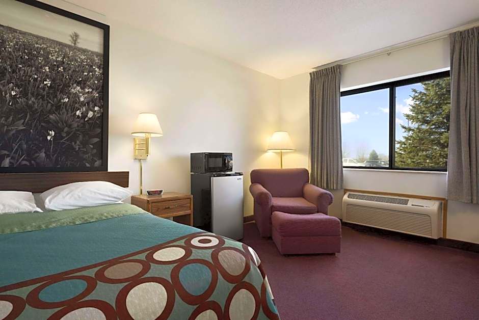 Super 8 by Wyndham Danville