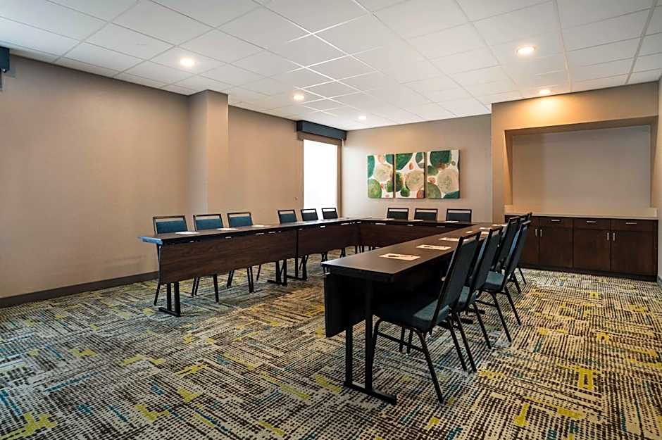 Hampton Inn By Hilton Gadsden