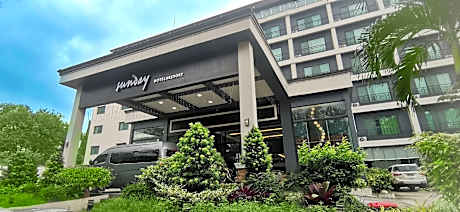 Sunday Hevea Hotel and Resort