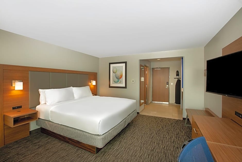Holiday Inn Express Hotel & Suites Columbus By IHG