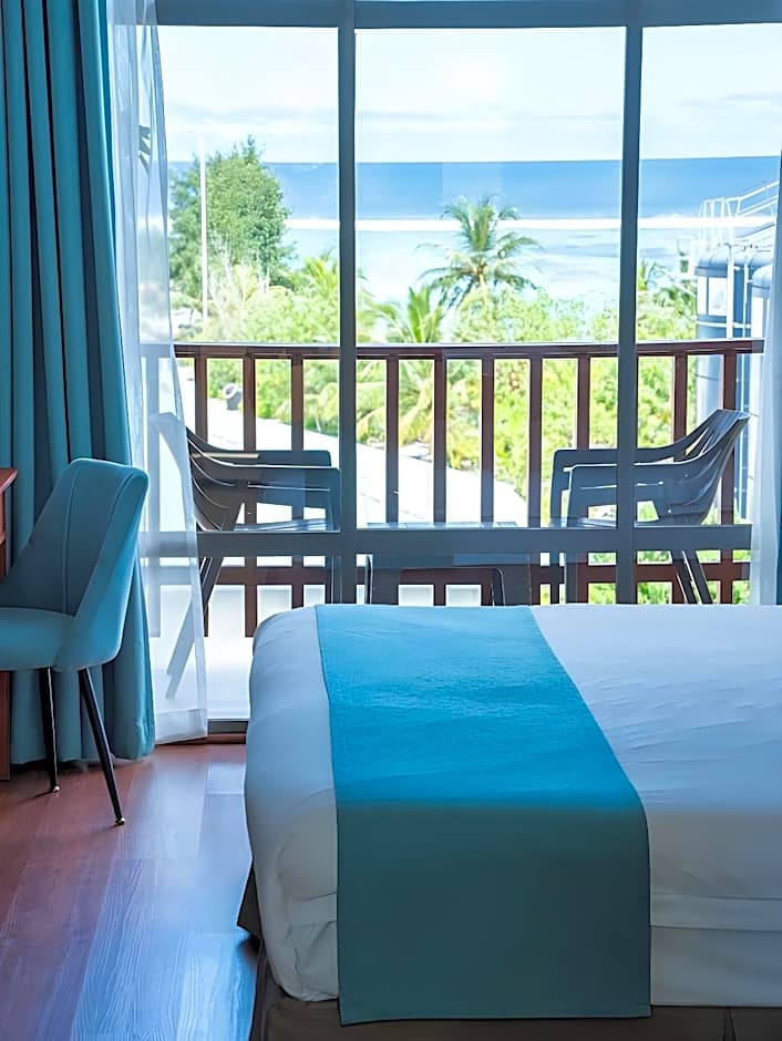Araamu Hotels Maldives at Dhiffushi