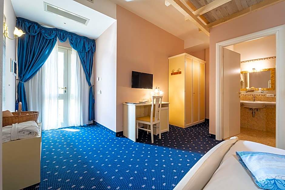 Borgo dei Poeti Romantik Hotel