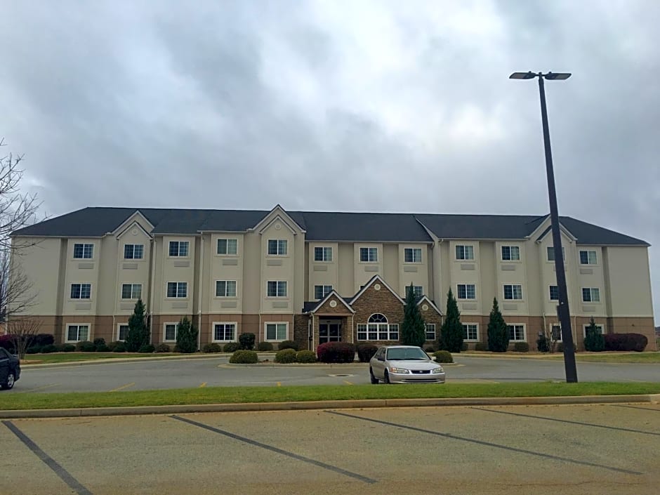 Microtel by Wyndham Perry National Fairground Area I-75