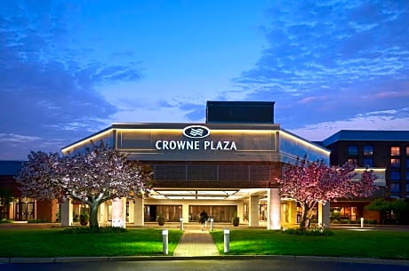 Crowne Plaza Providence-Warwick (Airport) by IHG