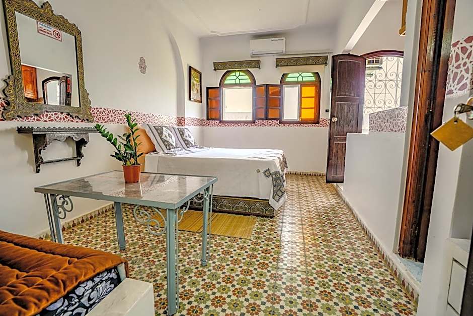 Riad Salt River