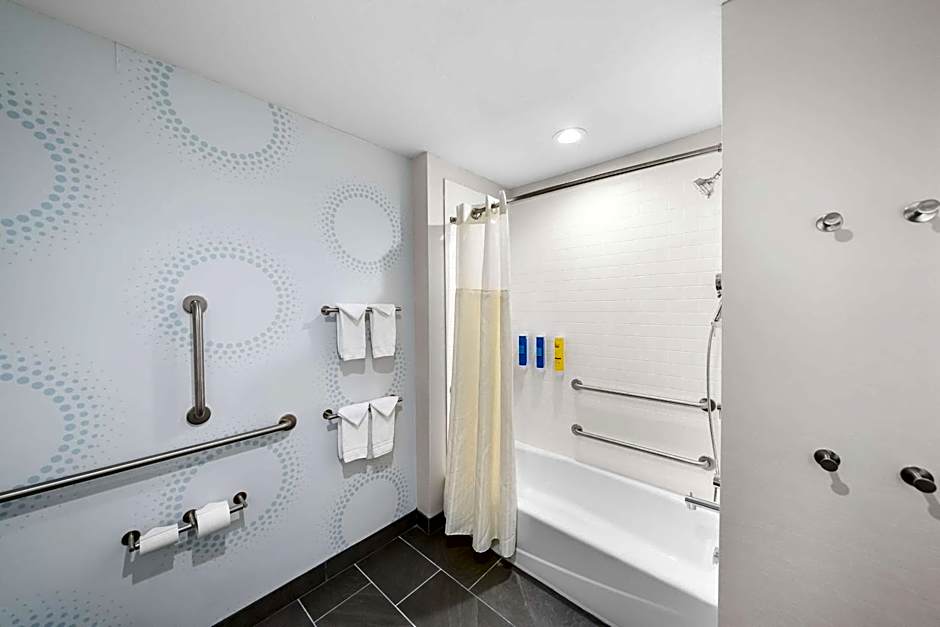 Tru by Hilton Plano East North Hwy 75