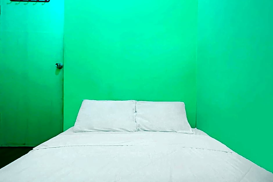 Hotel O Penginapan LorraNearPasar Oleh Oleh