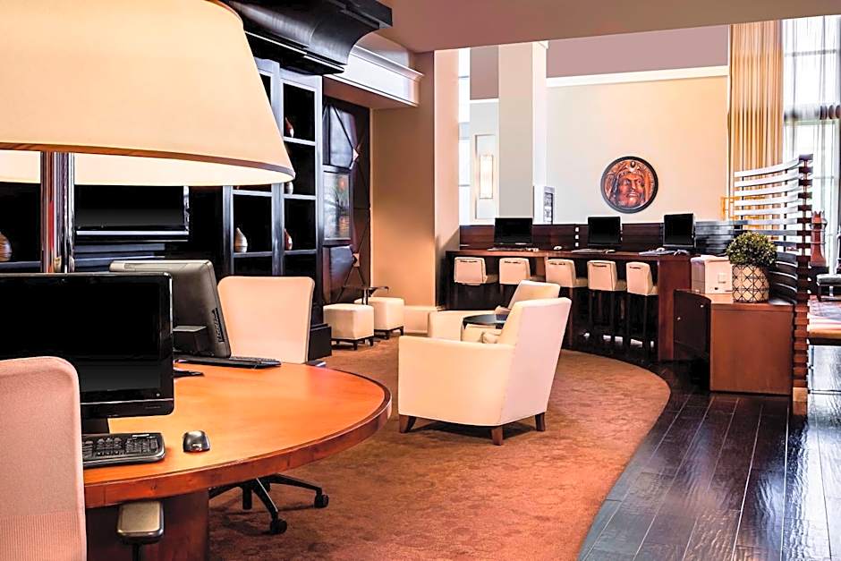 Sheraton Overland Park Hotel At The Convention Center