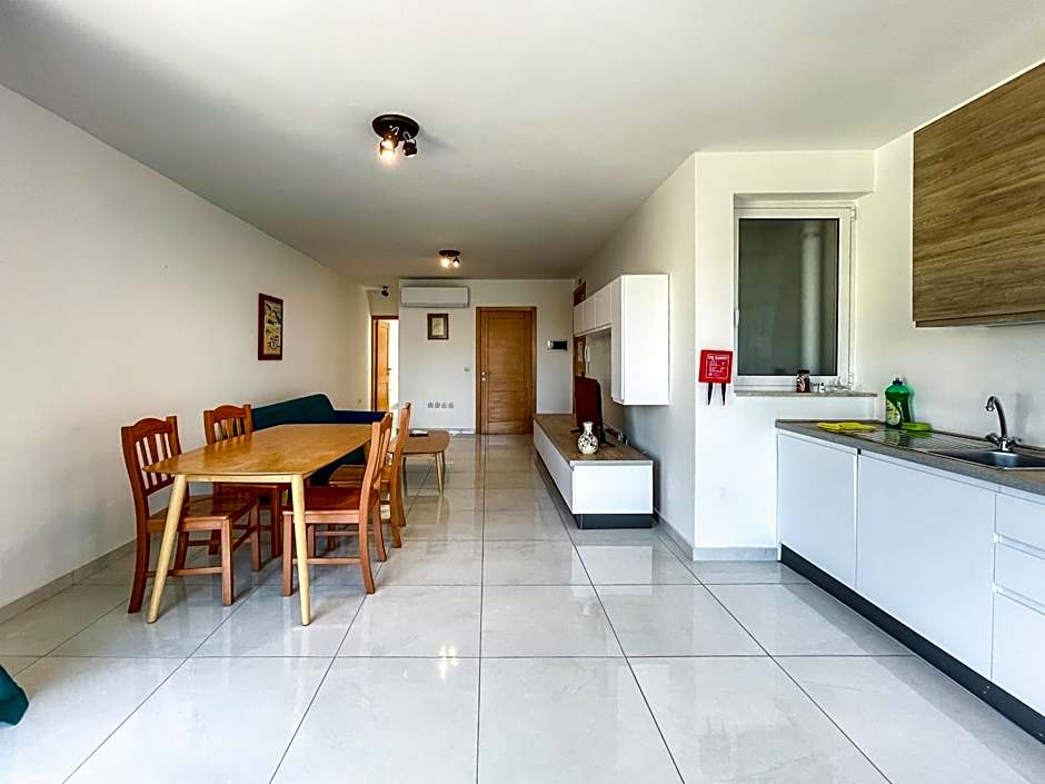 Msida Central Suites - EMMNIC Court