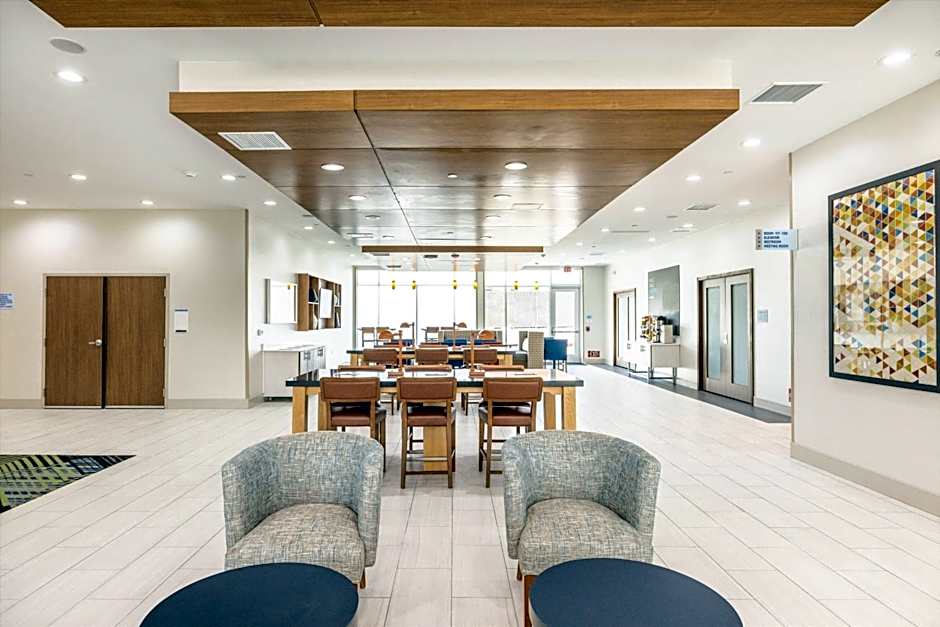 Holiday Inn Express & Suites - San Jose Silicon Valley By IHG