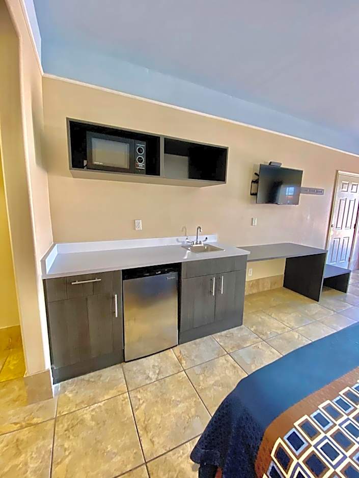 Texas Inn & Suites McAllen at La Plaza Mall and Airport