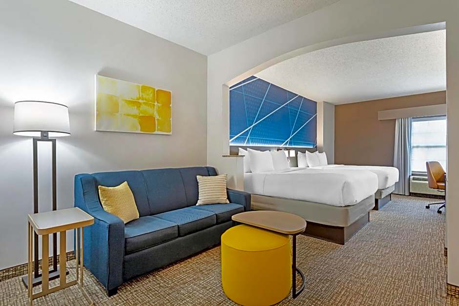 Comfort Suites East Brunswick - South River