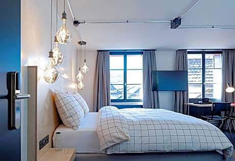 Design Double Room & Kitchenette
