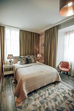 Standard King Room