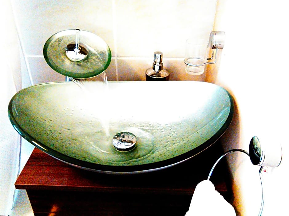 Bianca's House Hotel Heathrow Airport