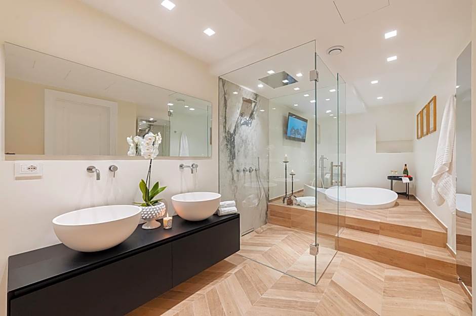Naxi Suites