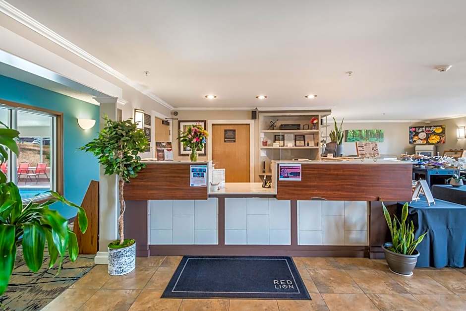 Red Lion Inn & Suites Sequim
