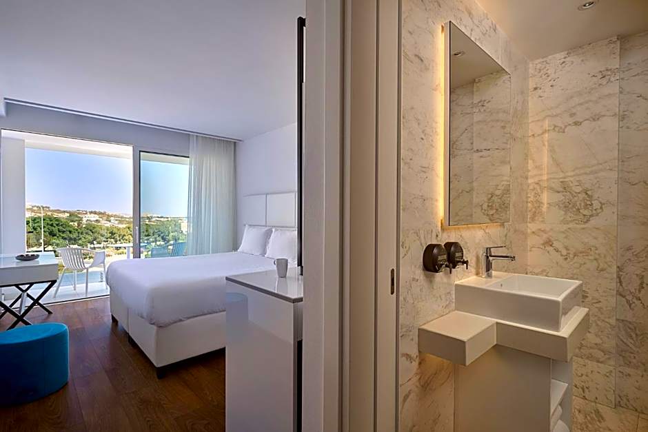 Hotel Napa Suites (Adults Only)