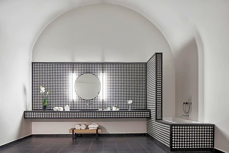 Katikies Garden Santorini - The Leading Hotels Of The World