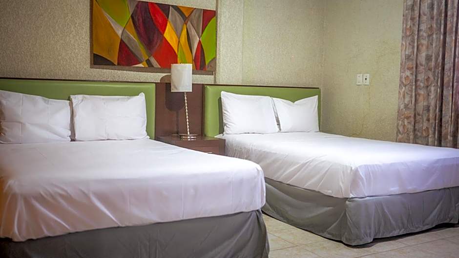 Suites del Sol Hotel & Apartments