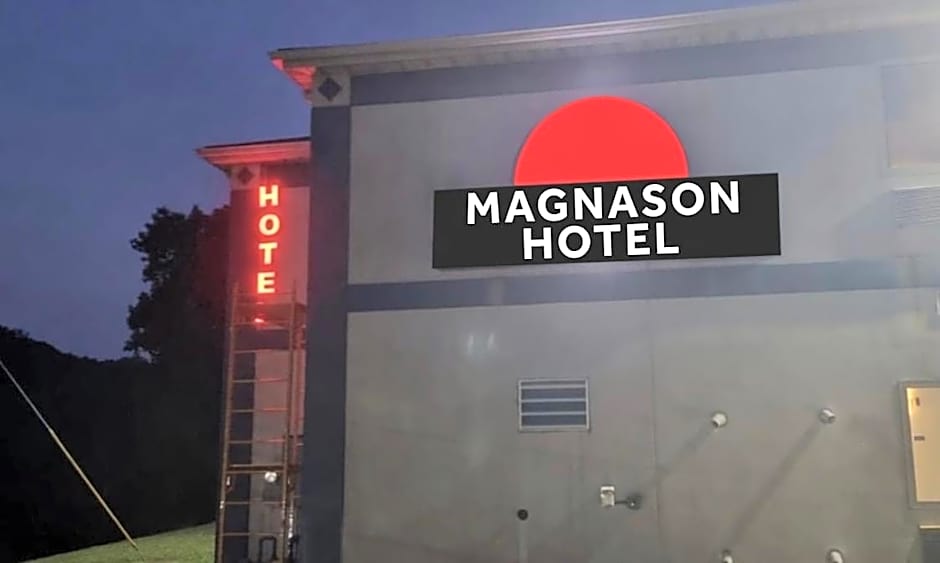 Magnuson Hotel West Liberty