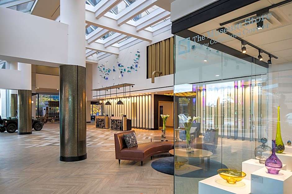 Renaissance by Marriott Toledo Downtown Hotel