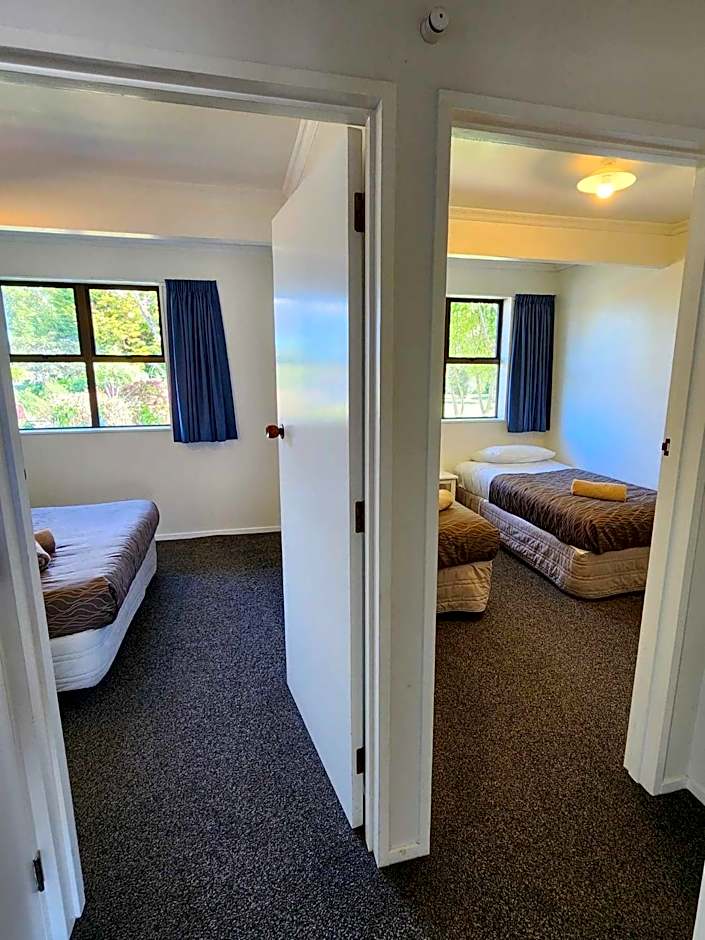 Bulls Motel & Holiday Park