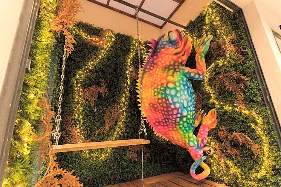 IKYK Hotel- IK Collection