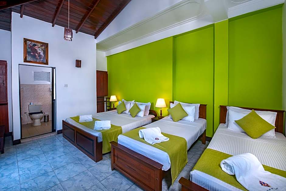 Ceyloni Lake Residency