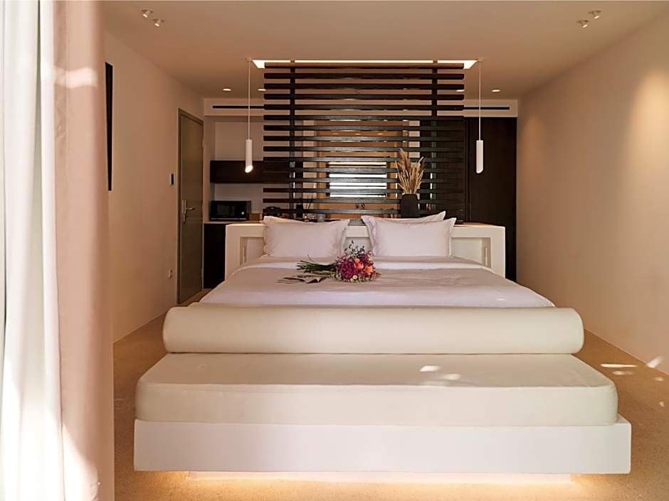 Mykonos Rocks Villas & Suites