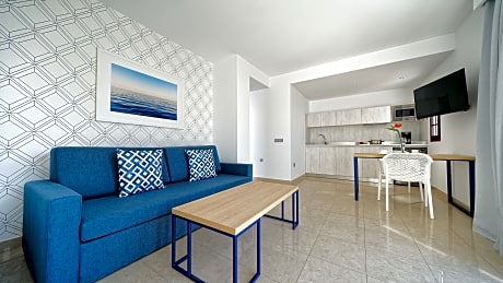 DELUXE APARTMENT UPPER TERRACE 3 ADULTS