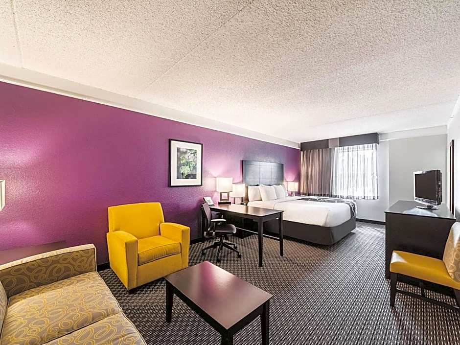 La Quinta Inn & Suites by Wyndham San Antonio Downtown