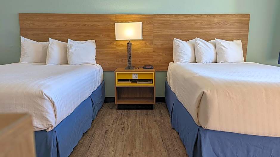 Days Inn by Wyndham Lake Havasu