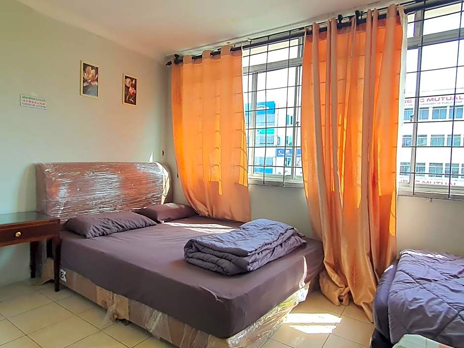 OYO 90997 Hoover Room