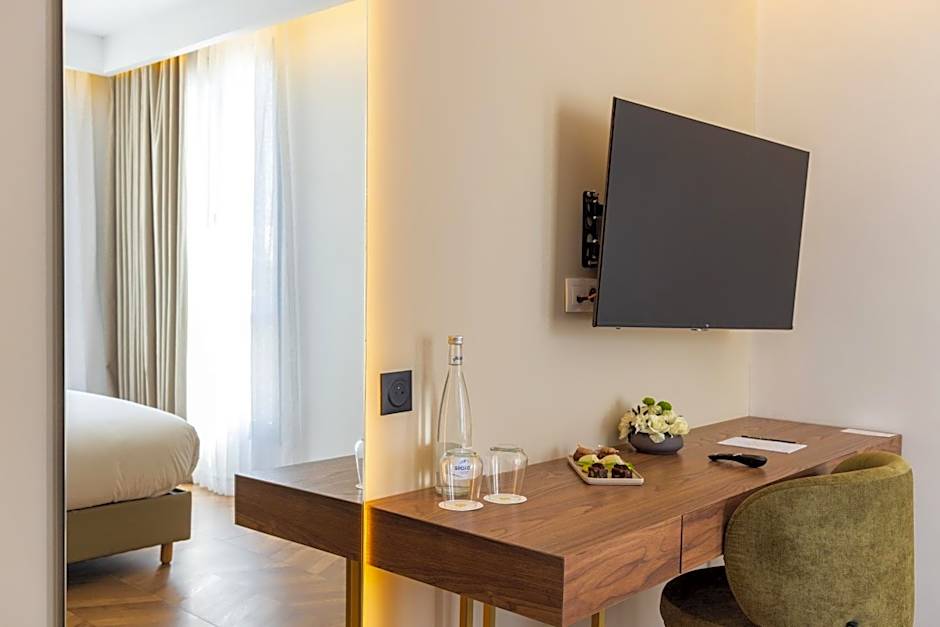 DIAGONAL HOTEL
