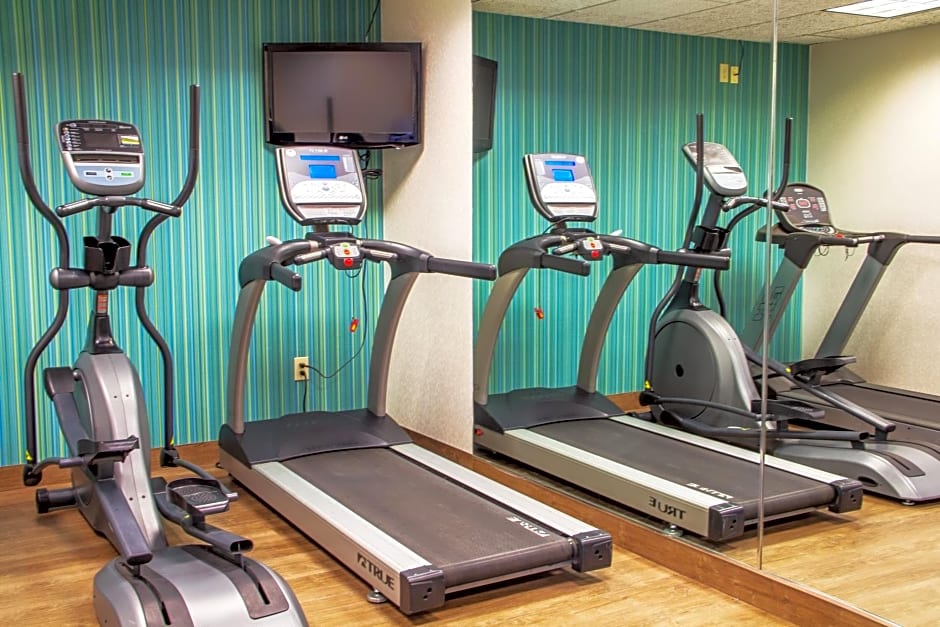 Holiday Inn Express & Suites Lexington Downtown Area-Keeneland, an IHG Hotel