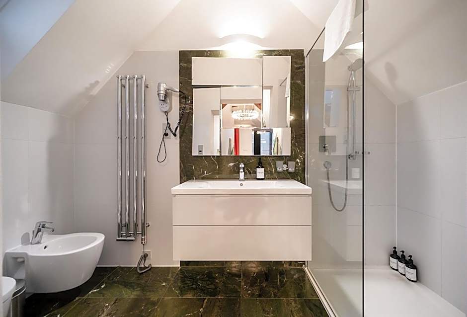 Old Royal Post Boutique Hotel & Premium Suites