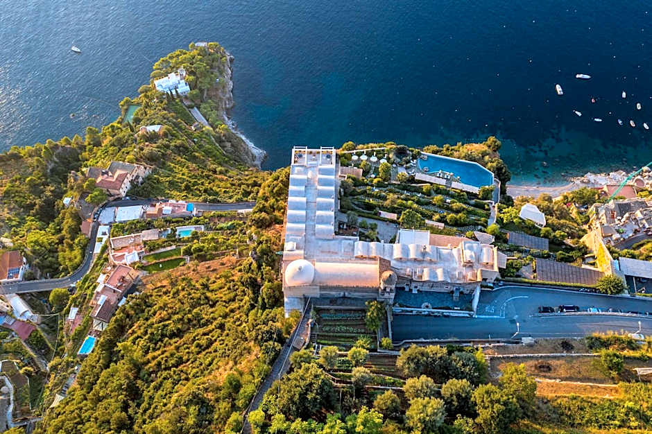 Monastero Santa Rosa Hotel & Spa