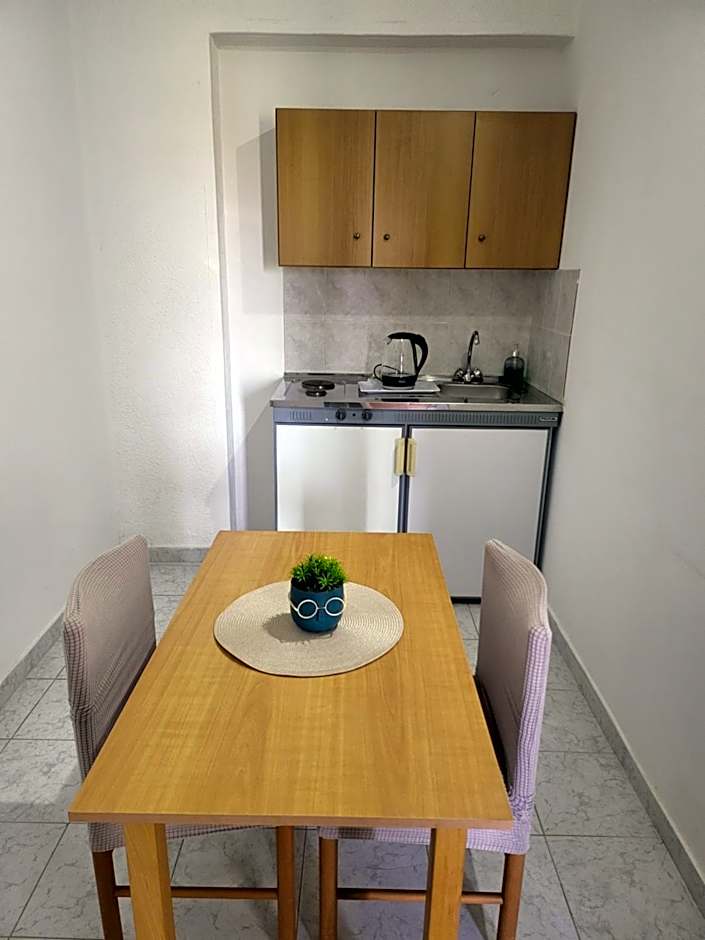 Pyrgos Hotel Apartments