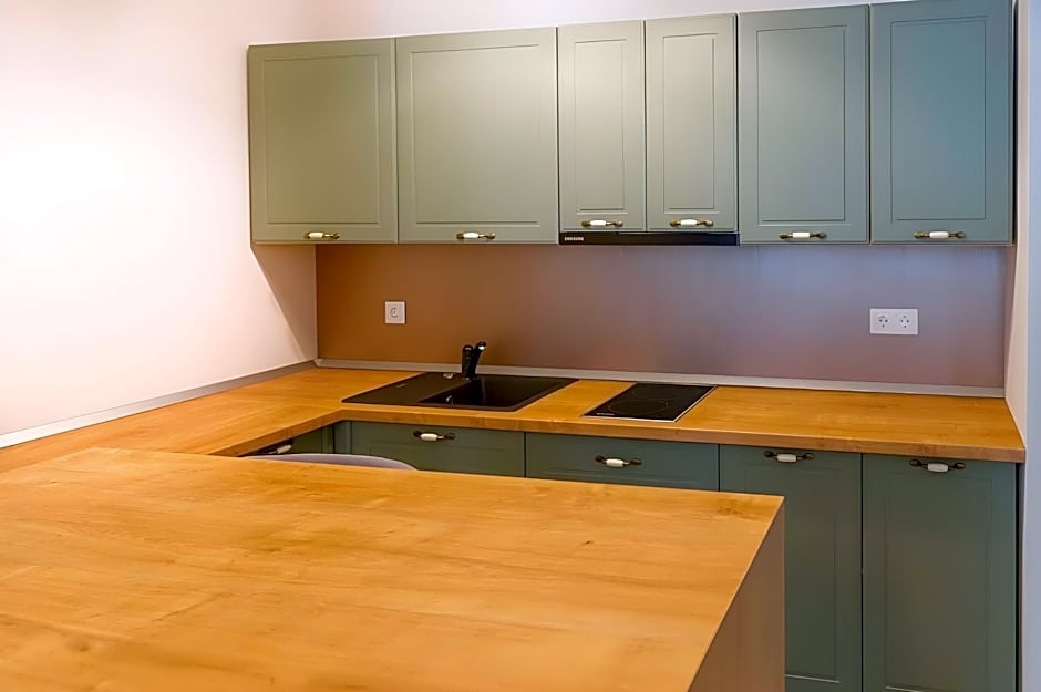 H11 Downtown Apartments