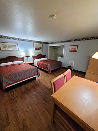 Queen Room with Two Queen Beds