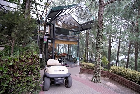 Kasauli Hills Resorts