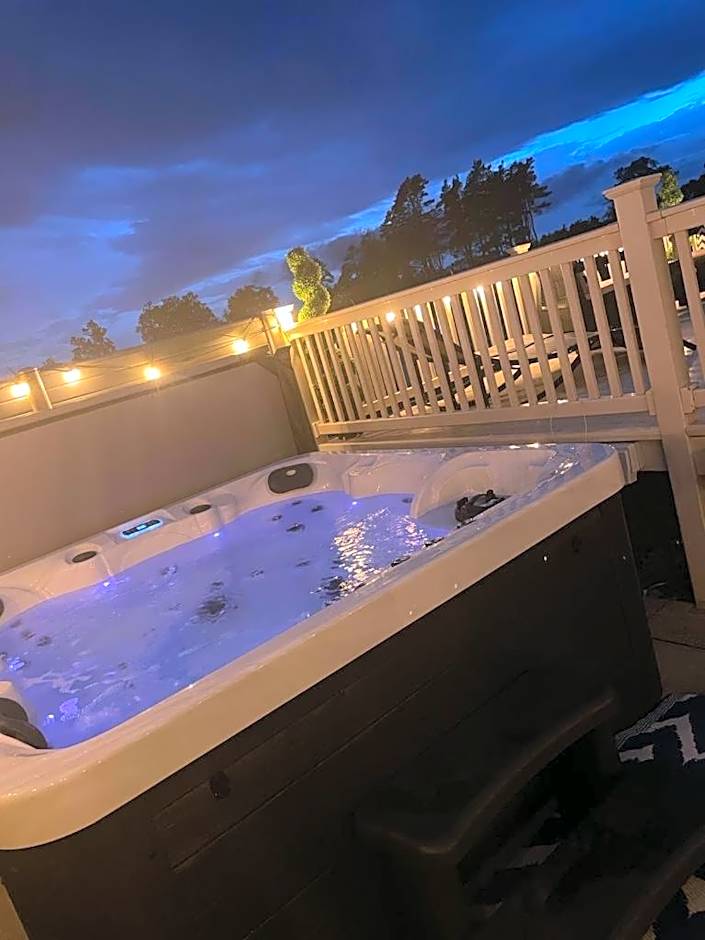 Hot Tub 9 The Fairways