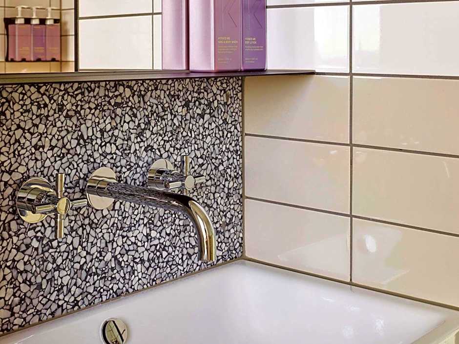 TRIBE London Canary Wharf