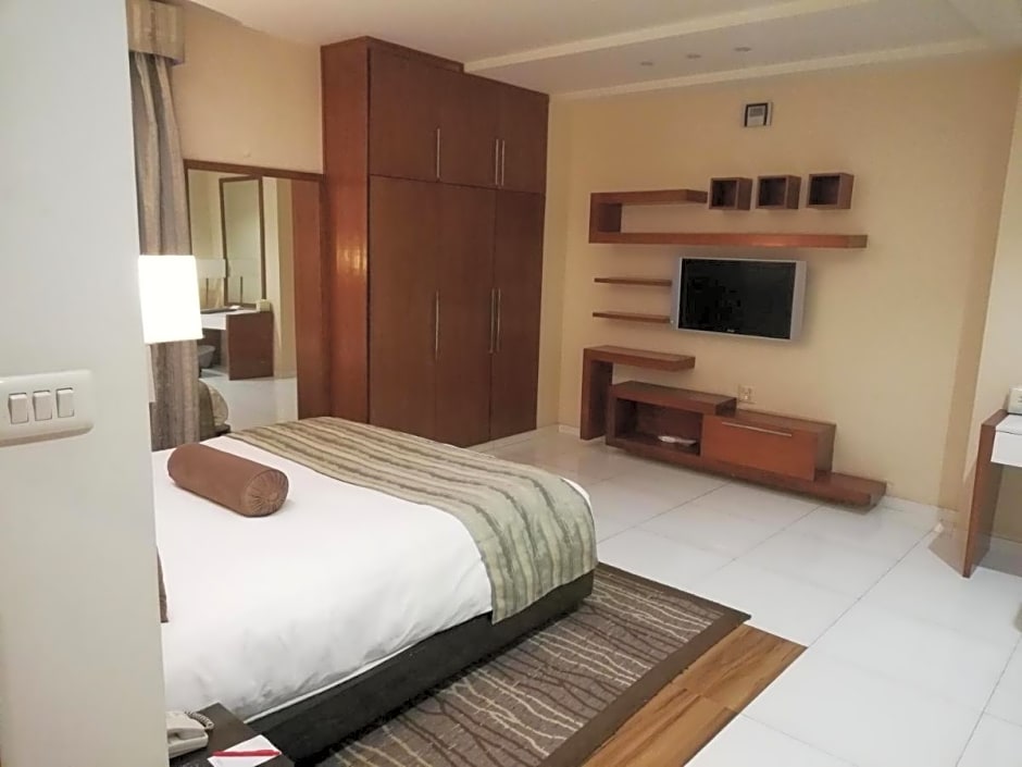 Avari Xpress Faisalabad